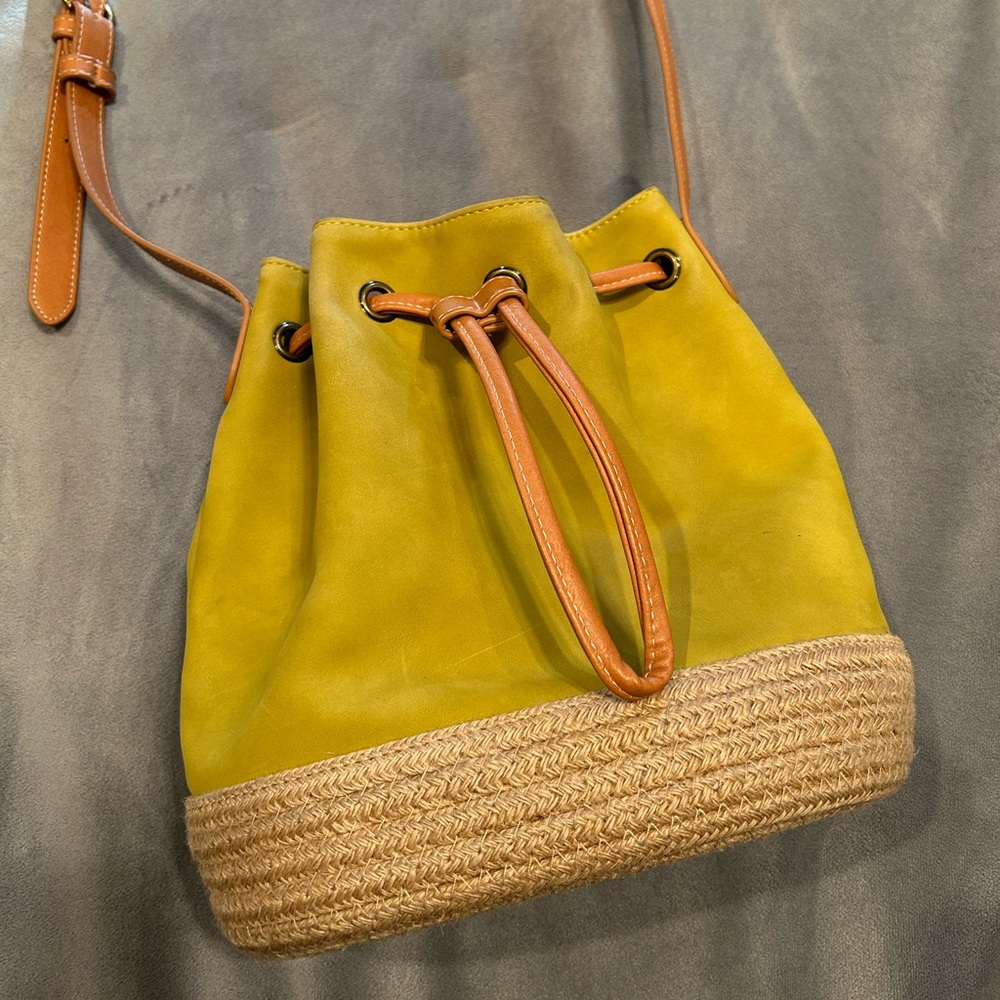 Women’s Bucket Bag